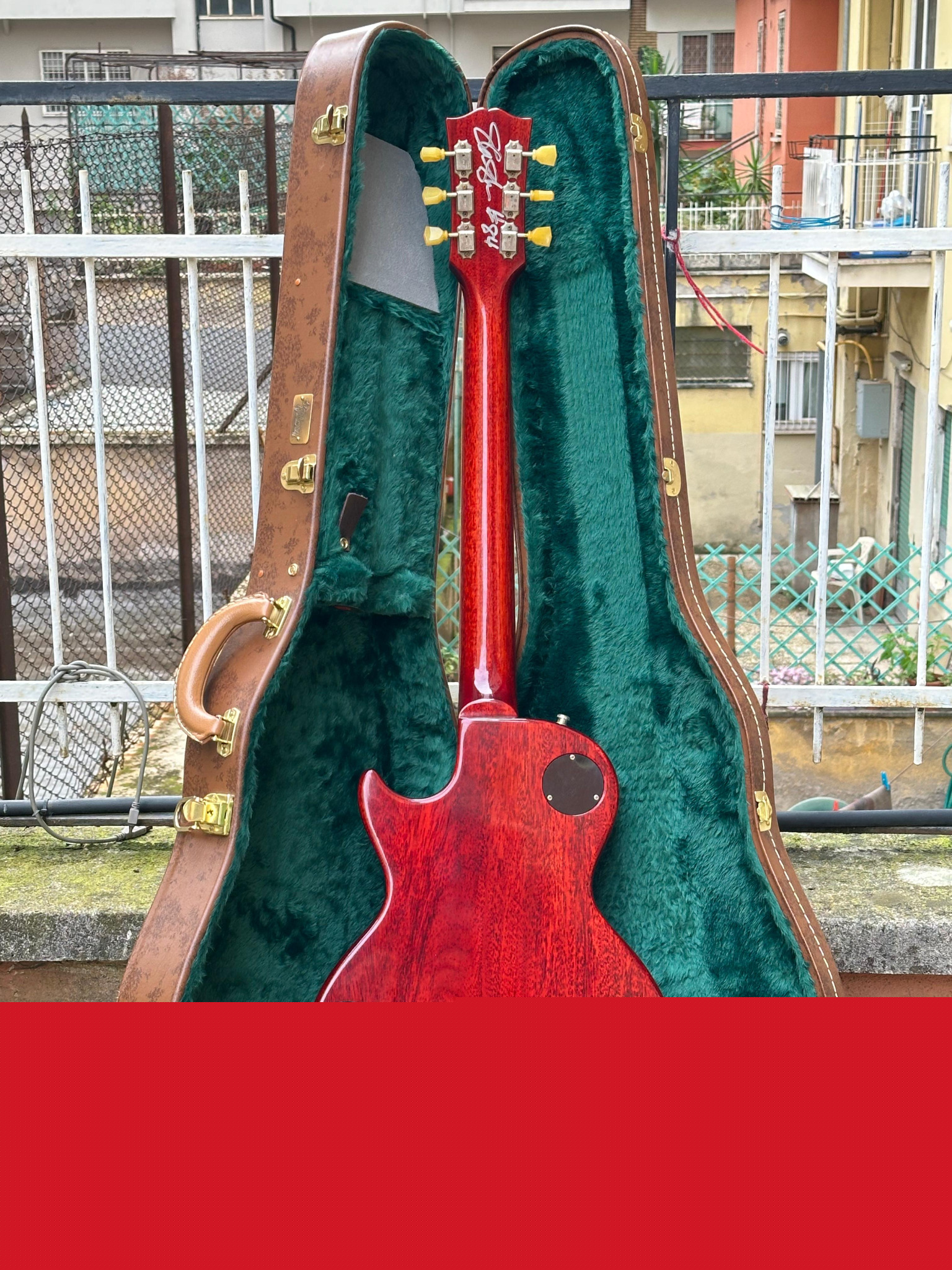 Additional view of the Brazilian Dream Les Paul, photo 3